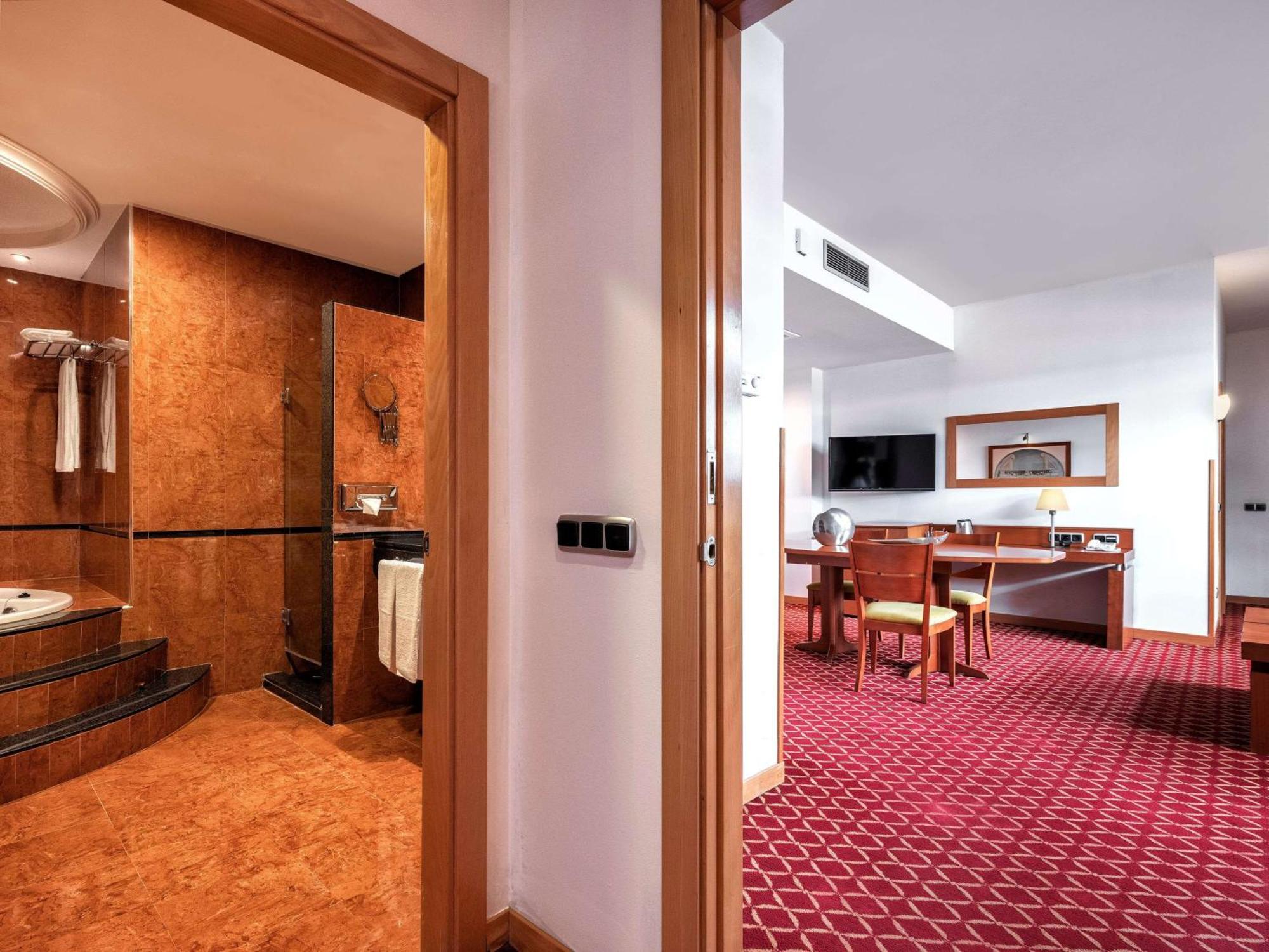 Hotel Zentral León Exterior foto